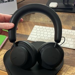 Urbanista noise cancelling headphones